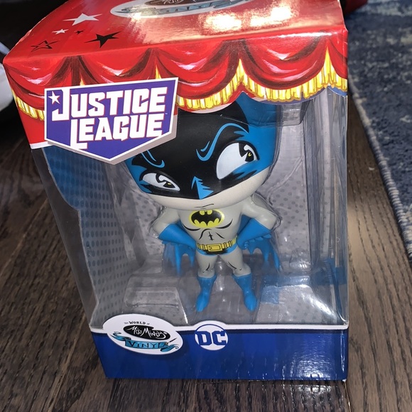 Justice League Miss Mindy Vinyl Batman Toy - Picture 2 of 5